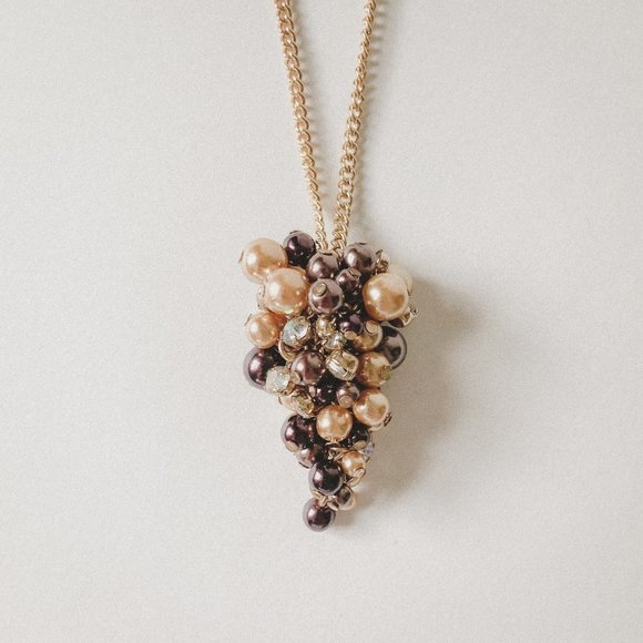 Pearl Grape Bunch Cluster Pendant Chain Necklace - Picture 4 of 10